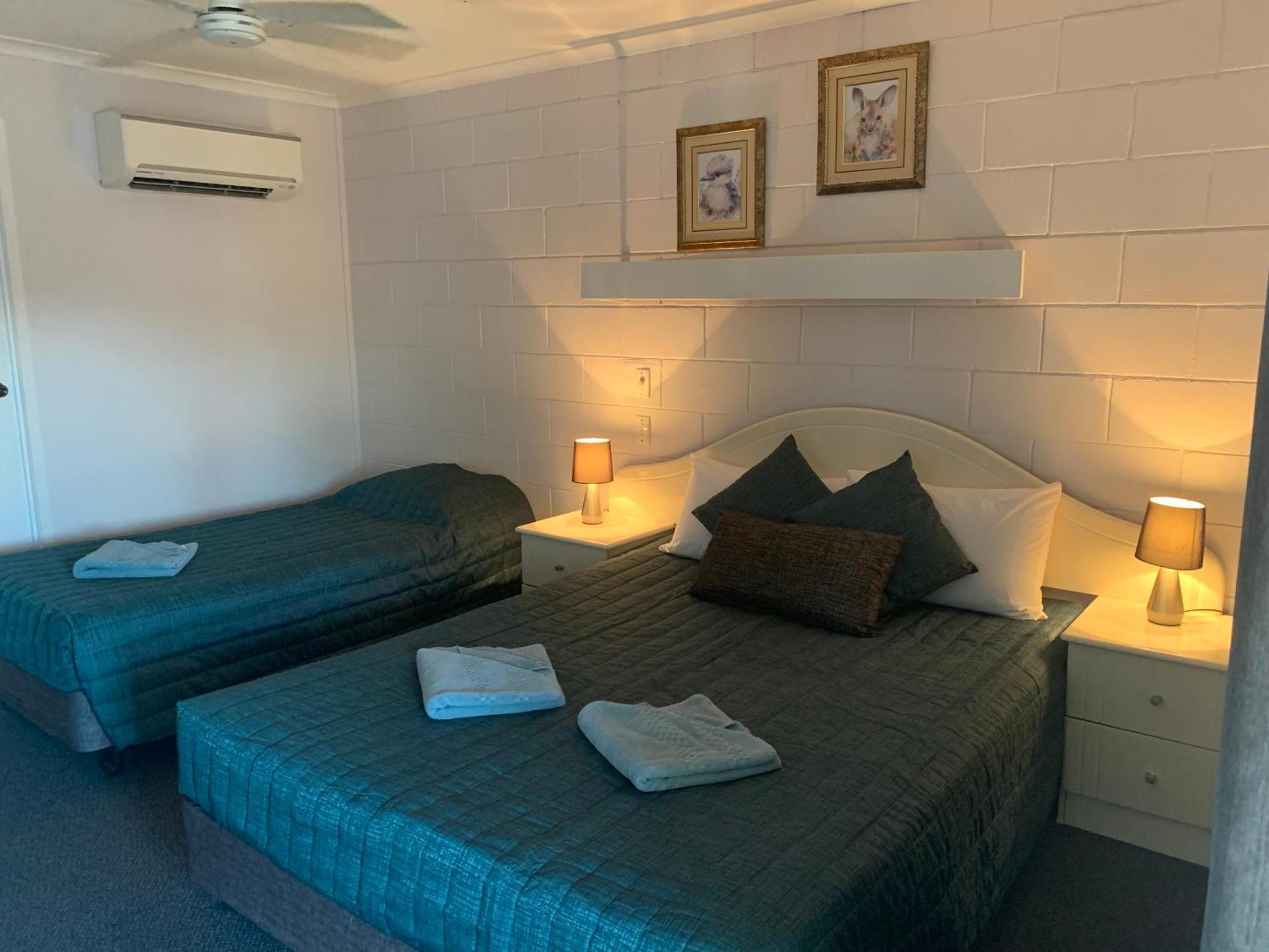 Warrego Motel Charleville Exterior photo