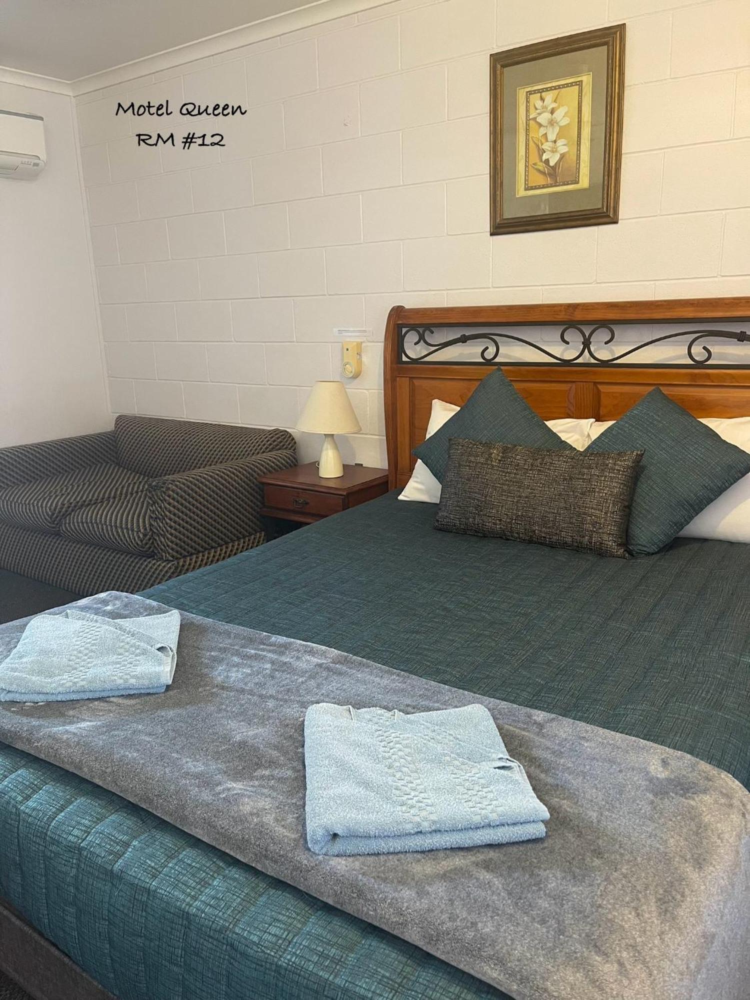 Warrego Motel Charleville Exterior photo