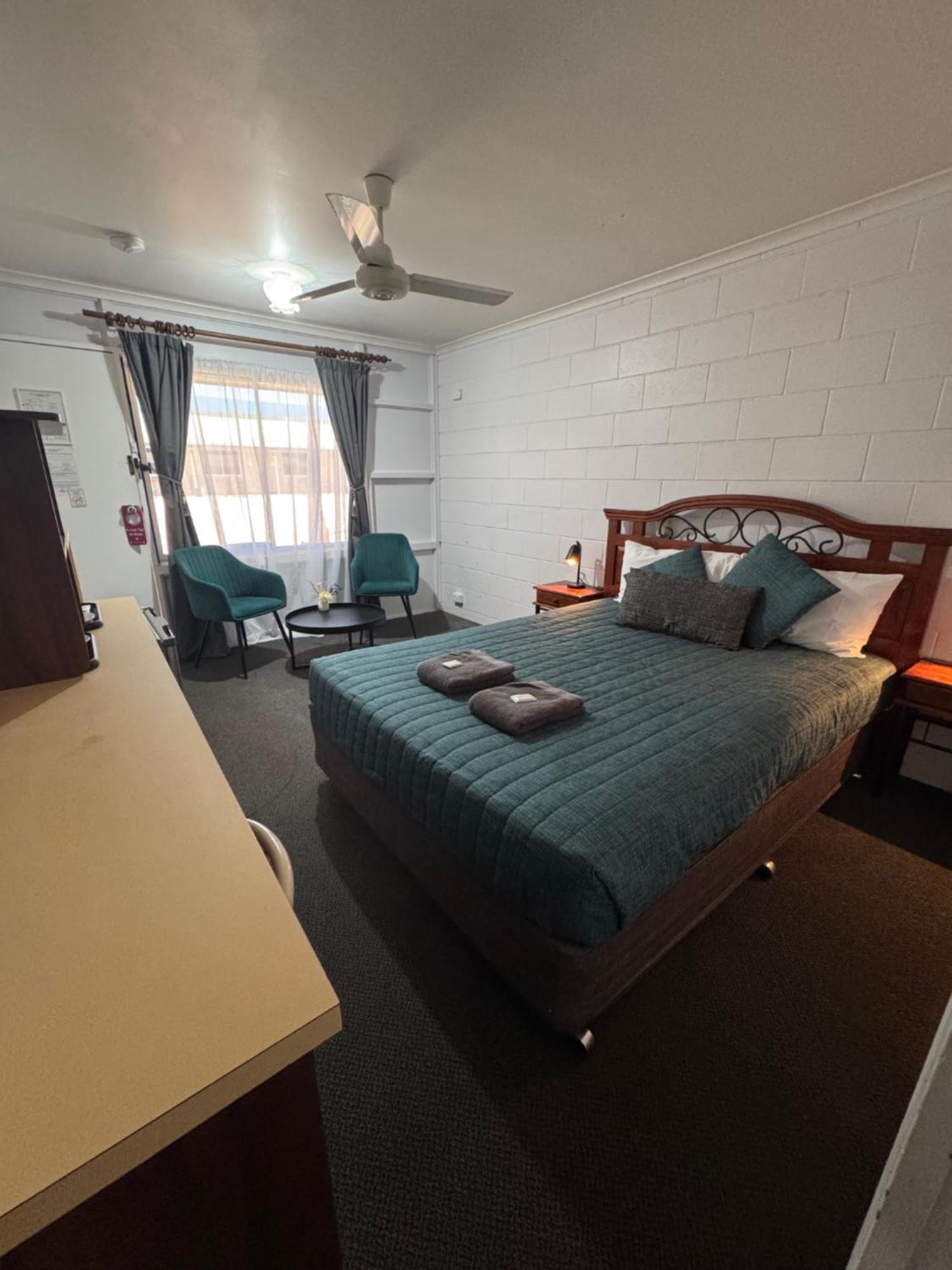 Warrego Motel Charleville Exterior photo